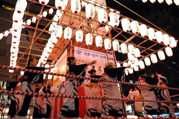Le hoi Vu Lan Obon